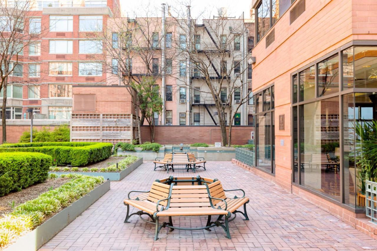 Ues 2br W Elevator Doorman Nr Transportation Nyc-1297 Apartment *