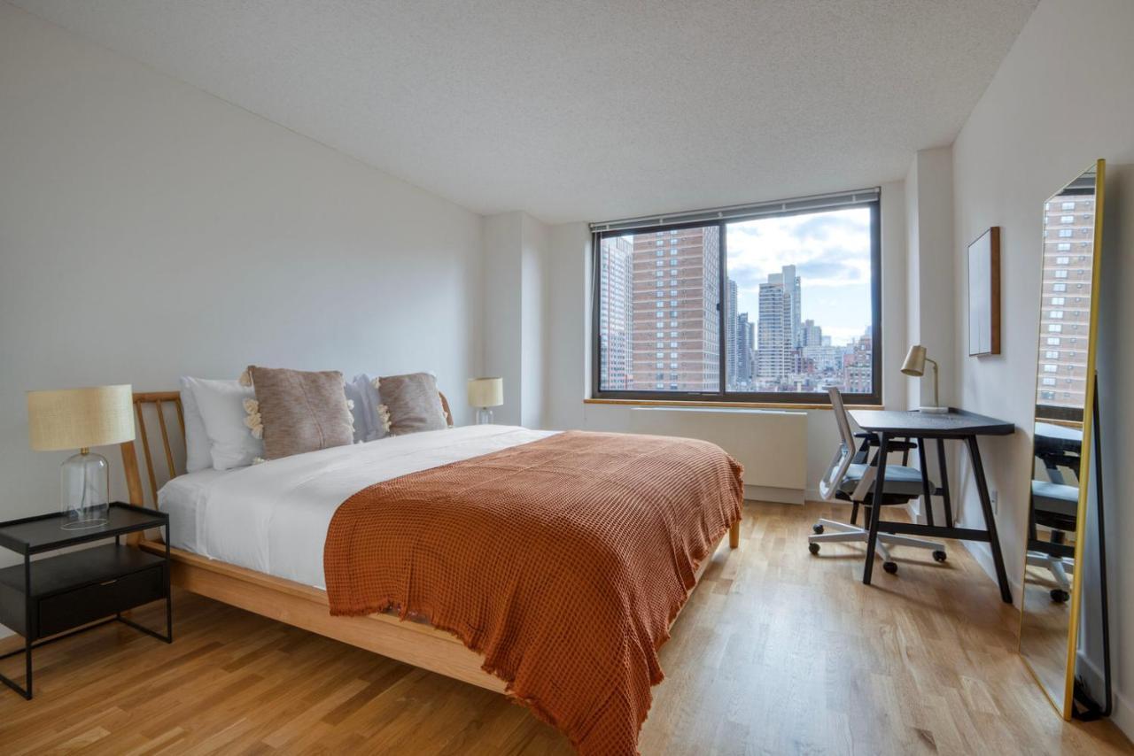 Ues 2br W Elevator Doorman Nr Transportation Nyc-1297